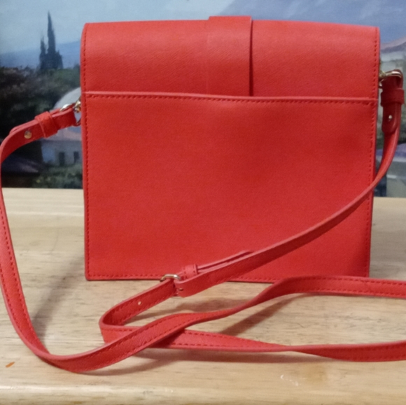 Badgley Mischka “Jane Saffiano”Red Crossbody,Designed In Italy.🇮🇹🍾🛍 - Picture 4 of 14